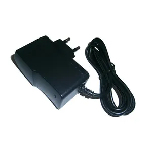 EU-Stecker 12 V 1 A AC/DC Wandmontage-Adapter negativ innen gleichstromverbinder