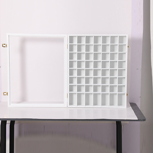 ショットグラスディスプレイ白い木製マルチグリッド収納キャビネットヒンジ付きドアジュエリー装身具ディスプレイに最適 - Product Image 5