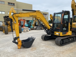 Nueva Miniexcavadora Hidráulica LIUGONG 9055F ZTS, Excavadora Compacta de Alta Eficiencia para Construcción Municipal y Paisajismo - Product Image 1