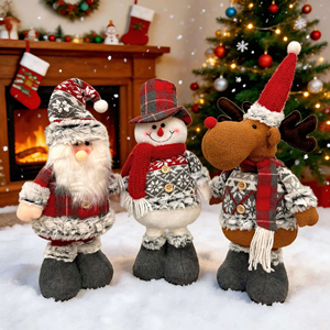 Decoración navideña de peluche tejida con patas extensibles de Papá Noel, muñeco de nieve y reno, para escaparates. - Product Image 3