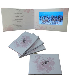 Broche électronique personnalisée en carton, emballage cadeau créatif, design d'invitation avec écran LCD de 7 pouces pour <span class=keywords><strong>mariage</strong></span> et anniversaire, 50 pièces - Product Image 1
