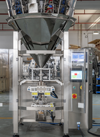 Multifunctionele VFFS verpakkingsmachine voor zakken, zakjes, rijstverpakkingen, gedroogd fruit en palmolieverpakkingen.