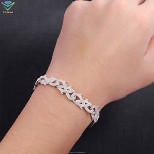 กำไลข้อมือทรงแหลมชุบทองคำขาว 925 ประดับเพชรโมอิสซาไนต์ VVS คุณภาพสูง ผ่านการทดสอบเพชร ของขวัญสุดหรูสำหรับทุกเพศ - Product Image 5