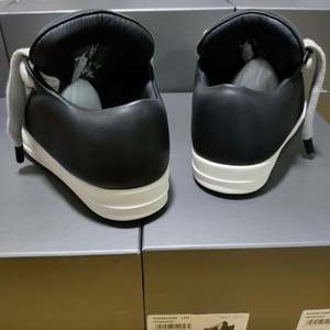 Zapatillas Vintage para Hombre, Diseño de Marca, Bajas, Acolchadas, con Certificación LWG, de Piel de Cordero Granulada, con Cordones Gruesos y Suaves, para Parejas - Product Image 6