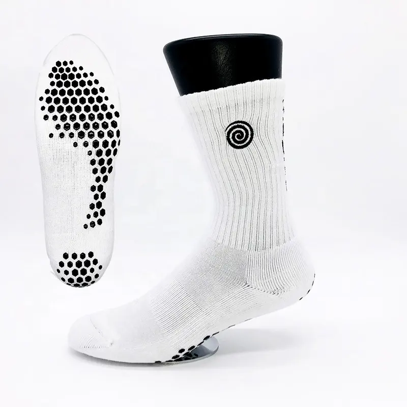 Desain kustom logo Anda kualitas tinggi antiselip kaus kaki olahraga gaya sepak bola pegangan kaus kaki produsen
