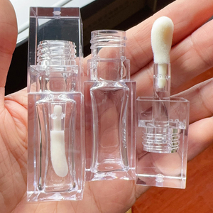 Proveedor OEM de maquillaje MLM, tubo de lápiz labial vacío de plástico de 8 ml, cabezal de brocha grande, superficie transparente, serigrafía, tapa de rosca, logotipo personalizado - Product Image 4