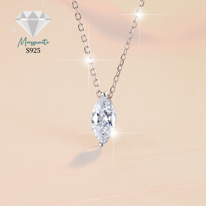 Collana da Donna LOYE con Pendente in <span class=keywords><strong>Moissanite</strong></span> D-color da 1 Carato, Semplice e Personalizzata, Catena Clavicolare Occhio d'Angelo in Argento S925 - Product Image 1