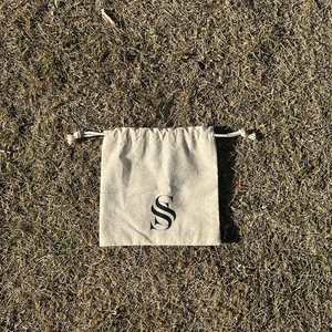 Customized Wholesale Eco Cotton <b>Draw</b> String Pouch <b>Small</b> Accessories Cotton Pouch for Gift Giving - Product Image 1