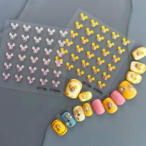 Pour Disney Pearl <span class=keywords><strong>Mickey</strong></span> Nail Decor Non Toxique Peel-Stick 3D En Plastique Charmes En Forme De Coeur Manucure Peau Décor Conte De Fées Carnaval - Product Image 3