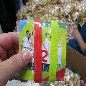 2025 2026 murah logo kustom cetak karet silikon gelang Slap, desain mode gelang jepret Gelang - Product Image 4