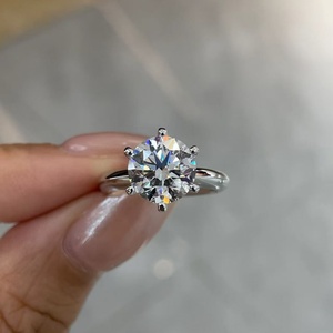 Anillo de Compromiso Clásico con Diamante Cultivado en Laboratorio de Corte Redondo de 6 Puntas, Oro Blanco, Amarillo o Rosa Sólido de 14K o 18K, Banda Lisa Solitaria - Product Image 3