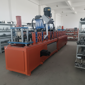 Machine automatique de fabrication de rayonnages pour supermarchés et entrepôts de stockage - Product Image 1