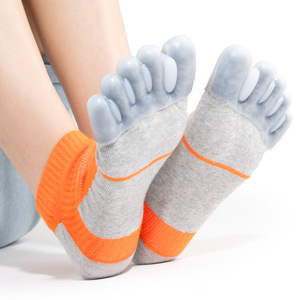 Chaussettes respirantes en coton et gel à cinq doigts séparés pour la <span class=keywords><strong>correction</strong></span> des hallux valgus et les soins des pieds - Product Image 3