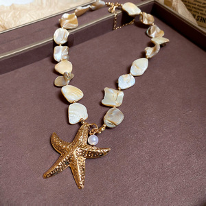 Nuova <span class=keywords><strong>Collana</strong></span> Ganyuan con Conchiglie <span class=keywords><strong>a</strong></span> Stella Marina e Perline, Trendy, in Lega, Stile Europa America, Rara, da Donna, <span class=keywords><strong>a</strong></span> Strati, con Catena Spessa Dorata - Product Image 4