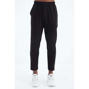 Kelvin <b>Black</b> Men's Tracksuit Set Simple Casual Breathable 340 Grams <b>Fabric</b> - Product Image 2