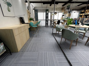 Dalles de moquette commerciales insonorisantes en PP - Écologiques, antidérapantes, pour bureau et usage domestique, design moderne - Product Image 5