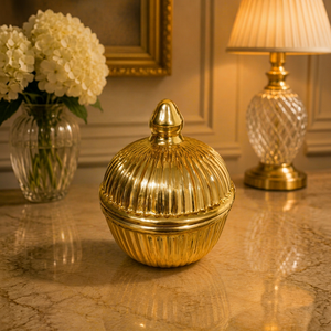 Tazón Redondo Dorado con Tapa, Decoración para el Hogar, Diseño Artístico - Product Image 1