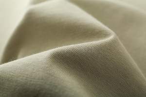 Camisetas de verano con estilo transpirable para hombres Camisetas de nueva llegada de color sólido de alta calidad para hombres hechas en Pakistán - Product Image 2