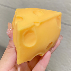 Juguete Antiestrés de Queso D, Juguete Sensorial de TPR de Rebote Lento, Juguete de Compresión con Forma de Comida para Adultos, Regalo - Product Image 3
