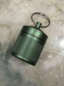 Cadeau promotionnel personnalisé, étui à pilules en alliage d'aluminium imperméable avec logo personnalisé, rangement portable pour médicaments, porte-clés de voyage - Product Image 3