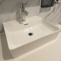 Maison conteneur en acier extensible prête à l'emploi de 20 pieds et 40 pieds pour usage hôtelier, design moderne, villa préfabriquée mobile