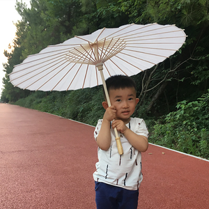Parasol de mariage en papier 2026, <span class=keywords><strong>blanc</strong></span>, fait main, uni, mini-parasol chinois artisanal pour décorations suspendues - Product Image 2