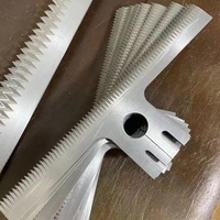 Lames de coupe de sac en plastique pour collation alimentaire automatique Couteau à dents pour biscuits et barre de chocolat Machine à emballer Ligne de production