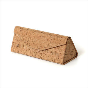 Экологичный складной футляр для очков и украшений Manteng из натуральной пробки с треугольным дизайном - Product Image 2