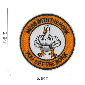 Parches Bordados Termoadhesivos con el Meme del Animal Silly Goose - Product Image 5