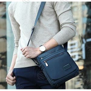 FULIYA vente en gros <span class=keywords><strong>de</strong></span> sac à bandoulière personnalisé pour tablette sac à bandoulière décontracté résistant à l'eau Oxford sac à bandoulière pour hommes - Product Image 3