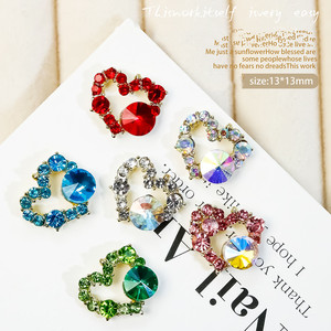 Breloques 3D Cœur pour Ongles, Diamants Creux Rouge et Violet Scintillants, Décorations Incrustées pour Manucure de Luxe et Nail Art - Product Image 3