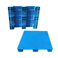 Palet de Plástico Euro de 4 Vías, Plataforma Sólida de HDPE con 3 Patines Deslizantes y 3 Tipos de Patas, Cumple con las Normas de la Industria Alimentaria
