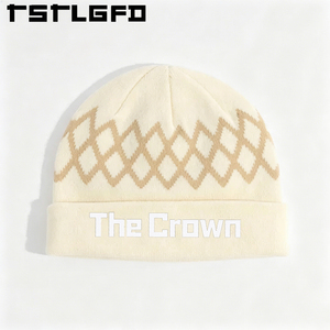 Gorros de Punto Personalizados con Logotipo Bordado al por Mayor, Gorro de Invierno de Punto Grueso con Patrón y Tela Suave, Fabricante de Gorros con Borde Reforzado - Product Image 4