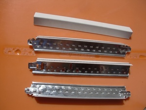 Profilé en T pour plafond à fentes colorées 24mm*32mm, DTM 24, pour grille de plafond 24mm*32mm - Product Image 3