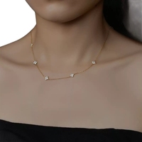 Collier Bowei en acier inoxydable plaqué or 14 carats avec pendentif en zircone cubique pour