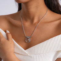 Bijoux de mode OEM/ODM en gros, collier minimaliste avec pendentif rond en cristal transparent, collier avec pendentif barre géométrique en argent