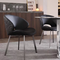 Chaise de salle à manger en cuir moderne - Empilable, stable, légère, durable, écologique pour la maison, le bureau et les salons