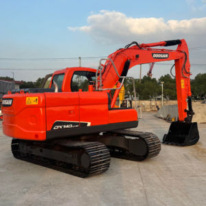 Excavatrice Doosan DX140LC d'occasion de haute qualité, machine à chenilles hydraulique fiable de 14 tonnes pour la construction et le terrassement - Product Image 1