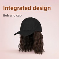 Perruque Bob Courte Ondulée UMS Fashion avec Chapeau - Perruque Synthétique 2-en-1 Couleur Personnalisée Logo Personnalisé Style Européen Américain Vente en Gros