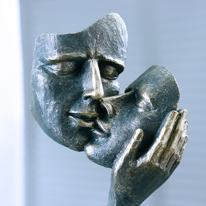Ornements d'art abstrait de style européen 'Silence is Gold' <span class=keywords><strong>Sculpture</strong></span> de <span class=keywords><strong>visage</strong></span> en résine <span class=keywords><strong>Couple</strong></span> écologique pour l'amour Ornement Offre spéciale - Product Image 4