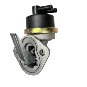 Pompe de relevage de carburant RE38009 AR214J compatible avec les tracteurs 2155 2355 2555 2755 et les pelles rétrocaveuses - Product Image 1