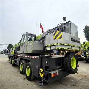 Zoomlion 90% Neuf d'occasion Zoomlion ZTC700 Grue à flèche télescopique de 60 tonnes Zoomlion à bas prix - Product Image 3