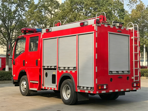 Camion de pompiers aérien haute performance 4x2, neuf, avec pulvérisateur à réservoir d'eau de 4000 litres, alimenté au diesel, camion de pompiers avec grue - Product Image 5