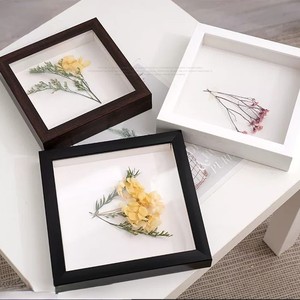 Cadre <span class=keywords><strong>photo</strong></span> en plastique écologique <span class=keywords><strong>personnalisé</strong></span> <span class=keywords><strong>avec</strong></span> fleurs séchées, boîte à ombre profonde 3D <span class=keywords><strong>avec</strong></span> <span class=keywords><strong>verre</strong></span> pour la décoration de la maison - Product Image 3