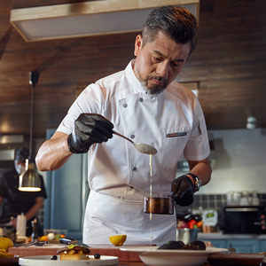 Su misura High-End estivo a maniche corte <span class=keywords><strong>da</strong></span> <span class=keywords><strong>lavoro</strong></span> <span class=keywords><strong>da</strong></span> Chef in cucina traspirante uniforme <span class=keywords><strong>da</strong></span> cucina per l'applicazione di ristoranti <span class=keywords><strong>Bar</strong></span> Hotel - Product Image 6