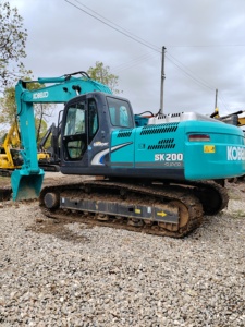 รถขุดตีนตะขาบ Kobelco SK200 มือสอง สภาพดี สำหรับส่งออก - Product Image 1
