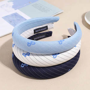 Noeud papillon en sergé rayé élégant <span class=keywords><strong>bleu</strong></span> <span class=keywords><strong>marine</strong></span> amincissant <span class=keywords><strong>bandeau</strong></span> extérieur non serrant pour les femmes avec haut crâne rehaussant - Product Image 3