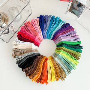 Calcetines Deportivos de Moda al por Mayor en Varios Colores Vibrantes para Mujer, Estilo Casual - Product Image 1