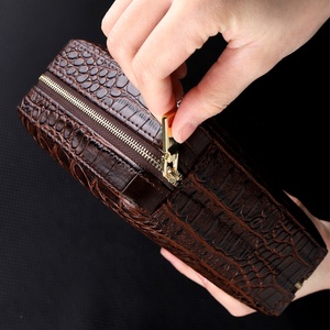 Humidor Portatile di Lusso in Plastica, Legno e Pelle con Umidificatore, Custodia Resistente per 4 Sigari - Product Image 4