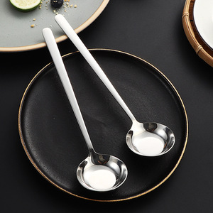 316 Stainless Steel Round Head Long Handle Spoon, Flat Bottom Soup Ladle, <b>Kitchen</b> Filling Spoon, Household Use - Product Image 3